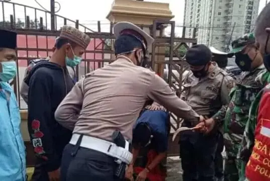 Operasi Yustisi, Hendak Aksi 1812 Empat Remaja Diamankan Polisi di Tangerang Lantaran Bawa Clurit Operasi Yustisi, Hendak Aksi 1812 Empat Remaja Diamankan Polisi di Tangerang Lantaran Bawa Clurit