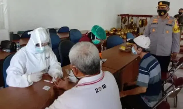 Optimalisasi Kampung Tanggung Jaya, Kapolres Metro Tangerang Kota: dari 22 Tinggal 9 Kasus Covid-19 Optimalisasi Kampung Tanggung Jaya, Kapolres Metro Tangerang Kota: dari 22 Tinggal 9 Kasus Covid-19