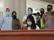 Perayaan Natal Digelar Offline dan Online, Airin: Harus Tetap Disiplin Prokes Perayaan Natal Digelar Offline dan Online, Airin: Harus Tetap Disiplin Prokes