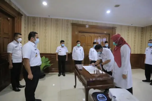 Arief Tetapkan SOTK Baru Pemerintah Kota Tangerang Arief Tetapkan SOTK Baru Pemerintah Kota Tangerang