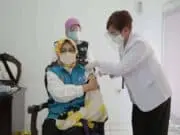 Jalani Suntik Vaksin, Airin Yakin Vaksinasi Menciptakan Kekebalan Tubuh Jalani Suntik Vaksin, Airin Yakin Vaksinasi Menciptakan Kekebalan Tubuh