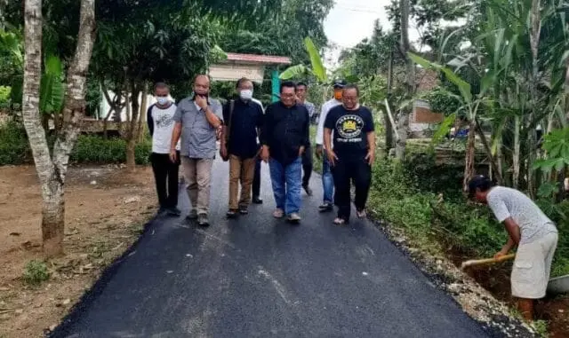 SMSI Bangun Jalan dan Sanitasi untuk Masyarakat Serang SMSI Bangun Jalan dan Sanitasi untuk Masyarakat Serang