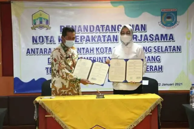 Walikota Tangsel dan Serang Tandatangani Kesepakatan Soal Kelola Sampah Walikota Tangsel dan Serang Tandatangani Kesepakatan Soal Kelola Sampah