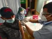 Nakes Kota Tangerang Mulai Divaksin Covid-19 Nakes Kota Tangerang Mulai Divaksin Covid-19