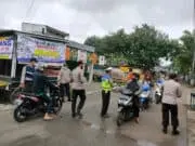 Kapolsek Cisauk Ajak Masyarakat Dukung PPKM Skala Mikro Kapolsek Cisauk Ajak Masyarakat Dukung PPKM Skala Mikro