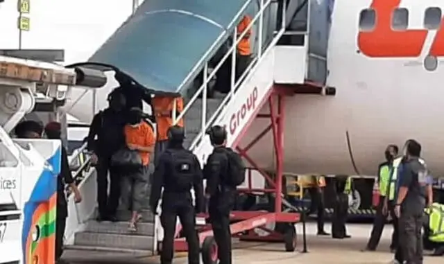Ditangkap di Makasar, 26 Teroris Jaringan JAD Tiba di Bandara Soetta Dibawa ke Rutan Cikeas