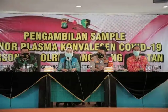 Pemkot Tangsel Terima Donor Plasma Darah Dari Polres dan Kodim 0506 Pemkot Tangsel Terima Donor Plasma Darah Dari Polres dan Kodim 0506