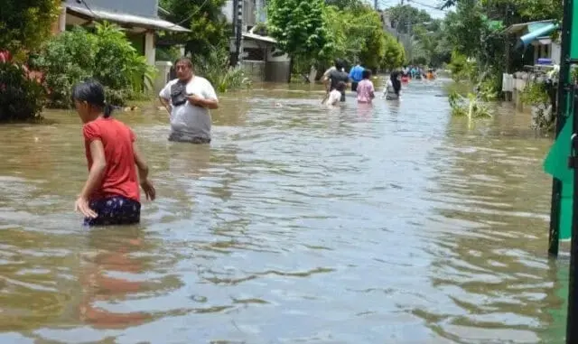 Banjir di Kota Tangerang Mulai Surut, Arief Sebut Tinggal 5 Kecamatan Terparah Banjir di Kota Tangerang Mulai Surut, Arief Sebut Tinggal 5 Kecamatan Terparah