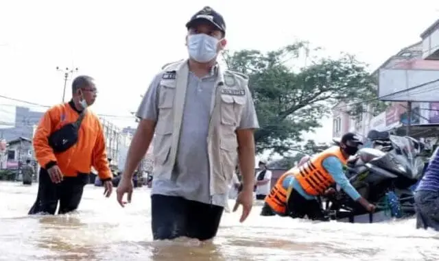 Wali Kota Minta Pemerintah Pusat Normalisasi Tiga Sungai di Kota Tangerang Wali Kota Minta Pemerintah Pusat Normalisasi Tiga Sungai di Kota Tangerang