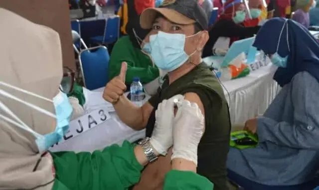 Ratusan Polisi dan Wartawan di Kota Tangerang Divaksinasi Covid-19 Ratusan Polisi dan Wartawan di Kota Tangerang Divaksinasi Covid-19