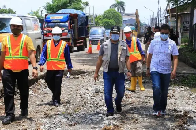Perbaikan Jalan Rusak di Kota Tangerang Ditargetkan 4 Bulan Selesai Perbaikan Jalan Rusak di Kota Tangerang Ditargetkan 4 Bulan Selesai