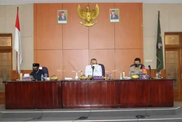 Hadiri Rakor Forkopimda Pilkades Serentak, Kapolresta Tangerang Dorong Kampanye Cakades Hadiri Rakor Forkopimda Pilkades Serentak, Kapolresta Tangerang Dorong Kampanye Cakades