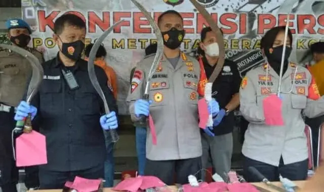 Janjian di Medsos, Polisi Tangkap 10 Remaja Hendak Tawuran di Tangerang Janjian di Medsos, Polisi Tangkap 10 Remaja Hendak Tawuran di Tangerang