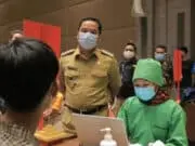 Vaksin Covid-19 Sasar Pedagang Pasar dan Pegawai Pertokoan di Tangerang Vaksin Covid-19 Sasar Pedagang Pasar dan Pegawai Pertokoan di Tangerang