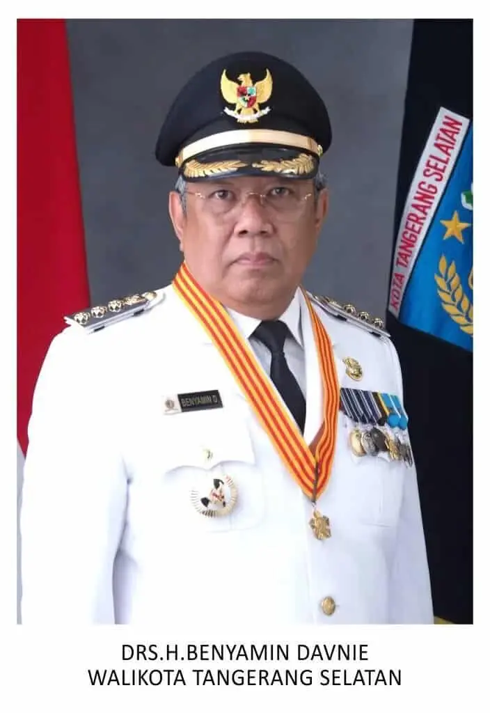 Foto Resmi Walikota Benyamin Davnie dan Wakil Walikota Pilar Saga Ichsan