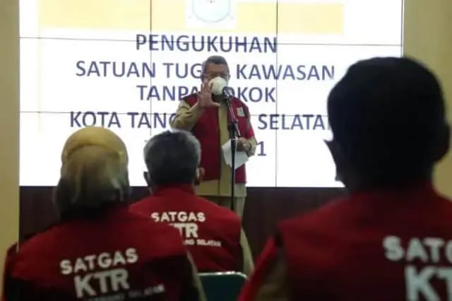 Wakil Walikota Tangerang Selatan Kukuhkan Satgas KTR Wakil Walikota Tangerang Selatan Kukuhkan Satgas KTR