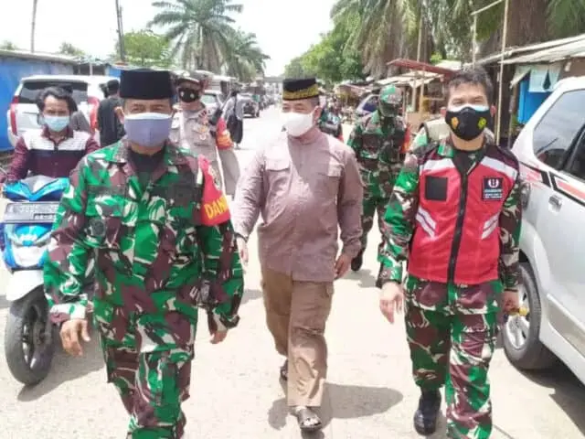 Dandim 0510/Trs dan Kapolresta Tangerang Dampingi Bupati Pemakaman Abuya KH. Uci Turtusi Dandim 0510/Trs dan Kapolresta Tangerang Dampingi Bupati Pemakaman Abuya KH. Uci Turtusi