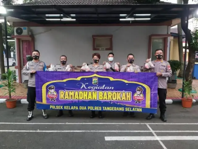 Ramadhan Berkah, Polsek Kelapa Dua Berbagi Takjil Ramadhan Berkah, Polsek Kelapa Dua Berbagi Takjil