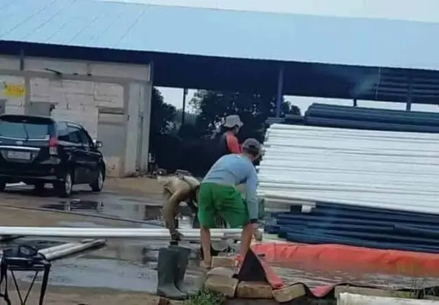 Bangunan Gudang PT. GPI Distop Wasdal DTRB Masih Bandal Beraktivitas Bangunan Gudang PT. GPI Distop Wasdal DTRB Masih Bandal Beraktivitas