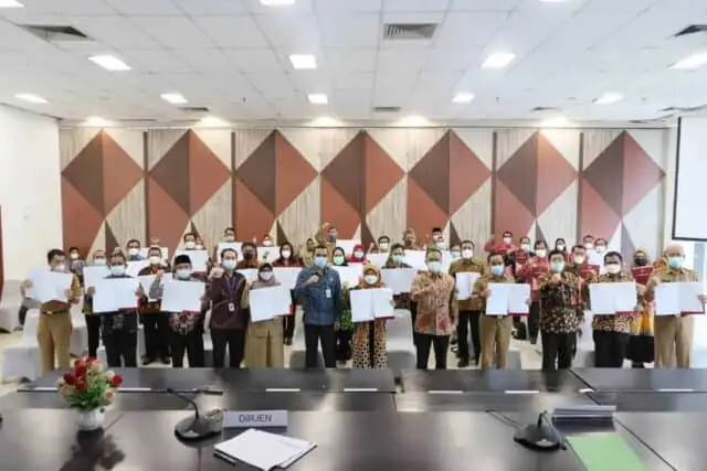 Kemendagri Bagikan 42 Mesin ADM ke Dukcapil Daerah Kemendagri Bagikan 42 Mesin ADM ke Dukcapil Daerah