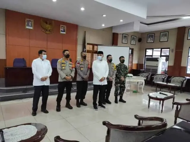 Rakor Forkopimda, Kapolresta Tangerang Paparkan Posko Penyekatan Mudik Libatkan 348 Personel Rakor Forkopimda, Kapolresta Tangerang Paparkan Posko Penyekatan Mudik Libatkan 348 Personel