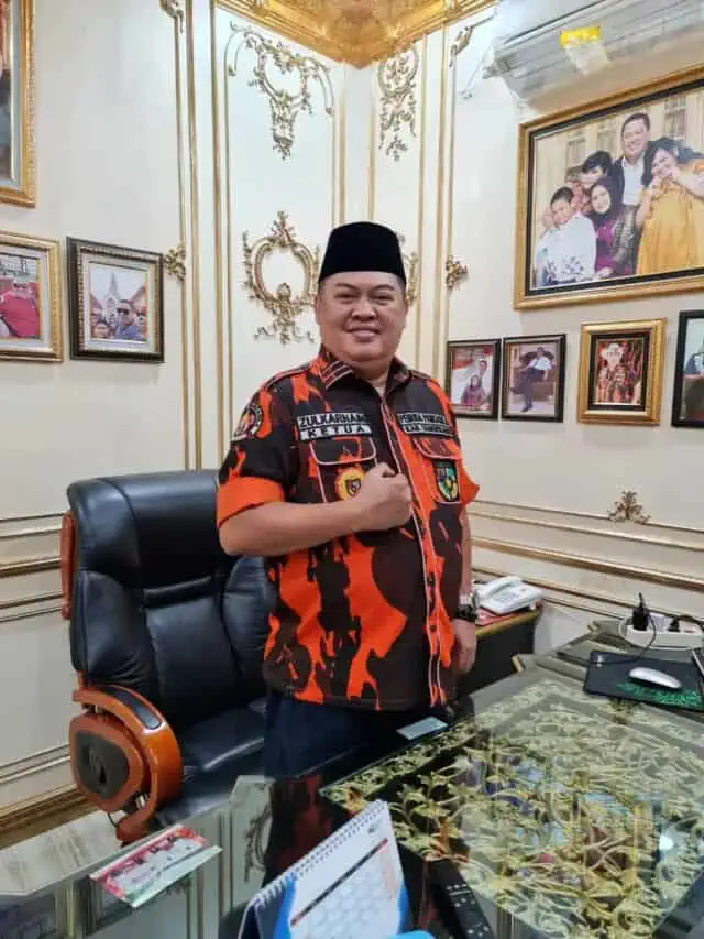 H. Zulkarnaen Tegaskan Larang Kadernya Minta THR Lebaran Ke Masyarakat H. Zulkarnaen Tegaskan Larang Kadernya Minta THR Lebaran Ke Masyarakat