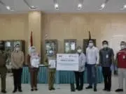 Pemkot Tangsel Terima 320 Baju Hazmat dari CSR Ace Hardware