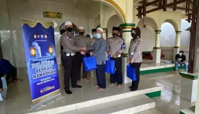 Polantas Berkah Ramadhan, Samsat Kelapa Dua Menggelar Bhakti Sosial Polantas Berkah Ramadhan, Samsat Kelapa Dua Menggelar Bhakti Sosial
