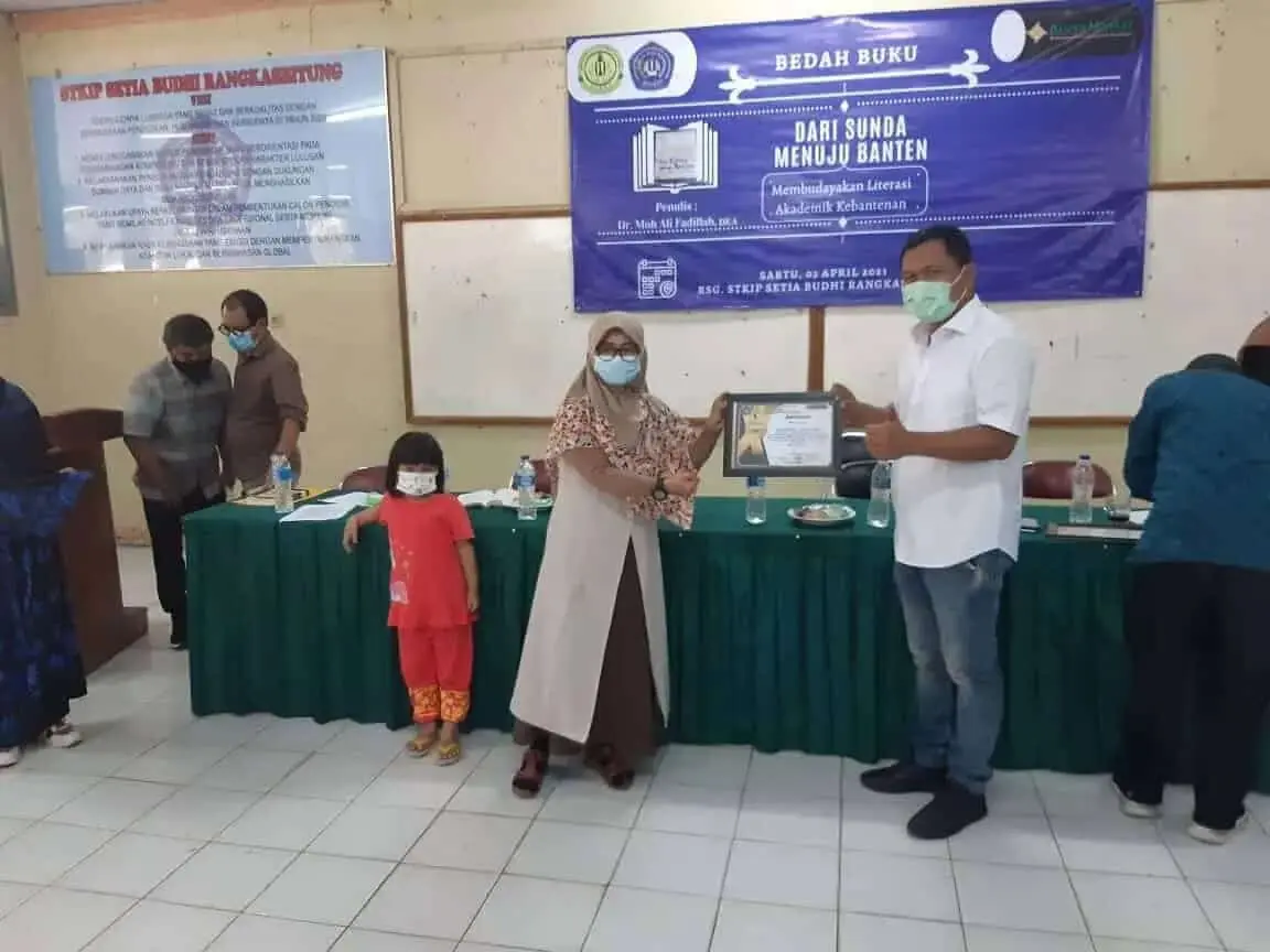 Bedah Buku Dari Sunda Menuju Banten Karya Moh Ali Fadillah, Ini Kata Plt Ketua DPRD Lebak Bedah Buku Dari Sunda Menuju Banten Karya Moh Ali Fadillah, Ini Kata Plt Ketua DPRD Lebak