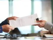 Manfaat menggunakan format file PDF untuk beberapa bisnis Manfaat menggunakan format file PDF untuk beberapa bisnis