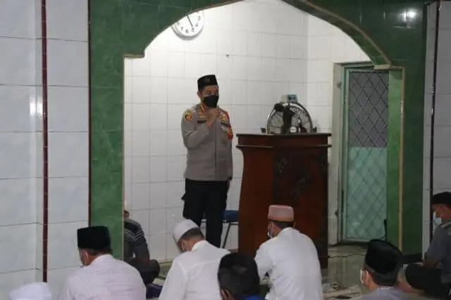 Laksanakan Program Kapolda Subuh Keliling, Kapolresta Tangerang Imbau Masyarakat Tidak Mudik Laksanakan Program Kapolda Subuh Keliling, Kapolresta Tangerang Imbau Masyarakat Tidak Mudik