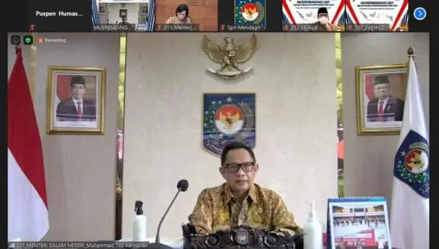 Mendagri Ingatkan Pemda untuk Percepat Realisasi APBD 2021 Mendagri Ingatkan Pemda untuk Percepat Realisasi APBD 2021
