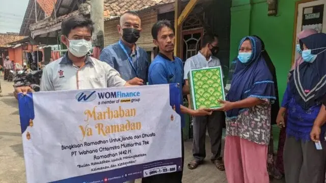 Berkah Ramadhan, WOM Finance Bagikan Bingkisan kepada Janda dan Dhuafa di 16 Kota Berkah Ramadhan, WOM Finance Bagikan Bingkisan kepada Janda dan Dhuafa di 16 Kota