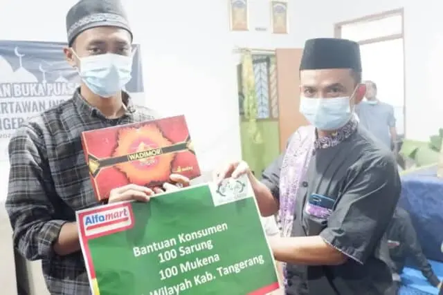 Jelang Lebaran, PWI Kabupaten Tangerang Santuni Anak Yatim dan Santri Jelang Lebaran, PWI Kabupaten Tangerang Santuni Anak Yatim dan Santri