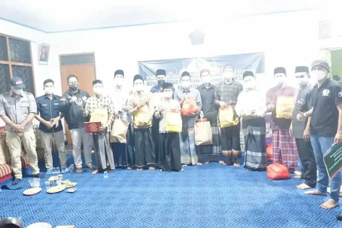 Jelang Lebaran, PWI Kabupaten Tangerang Santuni Anak Yatim dan Santri