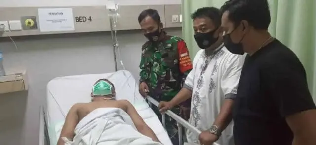 Istri Ramdoni Korban Pengeroyakan, Minta Polisi Tangkap Para Pelaku Secepatnya Istri Ramdoni Korban Pengeroyakan, Minta Polisi Tangkap Para Pelaku Secepatnya