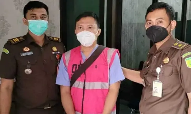Kasus Korupsi Cleaning Service RS Dr Sitanala, Kejari Kirim NA ke Rutan Pandeglang Kasus Korupsi Cleaning Service RS Dr Sitanala, Kejari Kirim NA ke Rutan Pandeglang