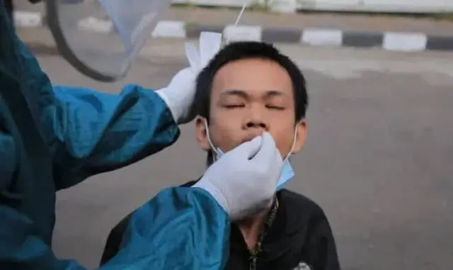 Swab Antigen Acak di Kota Tangerang, 33 Warga Positif Covid-19 Swab Antigen Acak di Kota Tangerang, 33 Warga Positif Covid-19