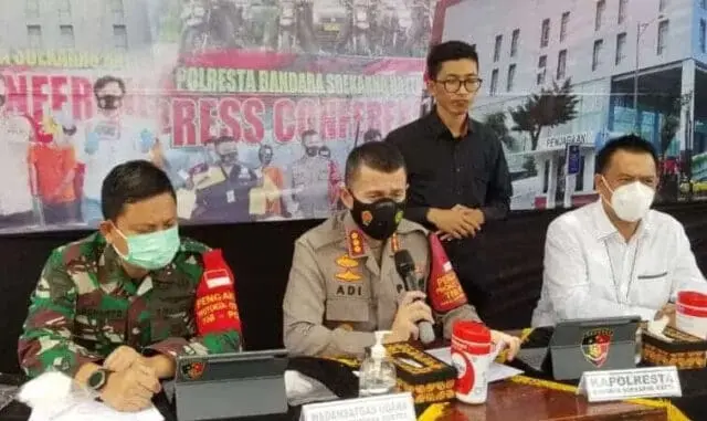 Ini Alasan Aneh WNA Kabur Saat Akan Dikarantina dari Bandara Soekarno-Hatta Ini Alasan Aneh WNA Kabur Saat Akan Dikarantina dari Bandara Soekarno-Hatta