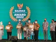 Lazada Terima Penghargaan Baznas Lazada Terima Penghargaan Baznas
