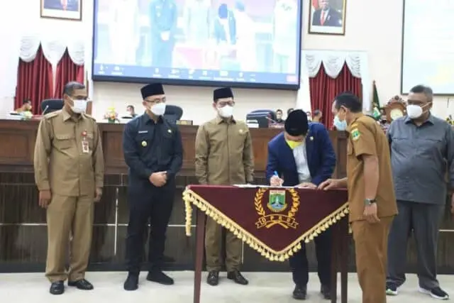 Pemprov Banten Ajukan Perda Pemerintahan Desa Adat Pemprov Banten Ajukan Perda Pemerintahan Desa Adat