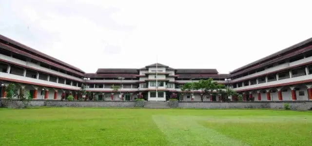 Perbedaan Boarding School dan Sekolah Biasa, Apa Bedanya? Perbedaan Boarding School dan Sekolah Biasa, Apa Bedanya?