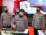 Kapolri Resmikan Gedung Presisi Polres Kota Tangerang Kapolri Resmikan Gedung Presisi Polres Kota Tangerang
