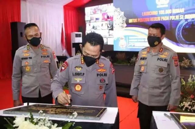 Kapolri Resmikan Gedung Presisi Polres Kota Tangerang Kapolri Resmikan Gedung Presisi Polres Kota Tangerang