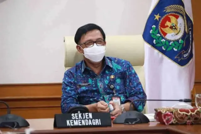 Kemendagri Terima Penghargaan Sukses PK21 dari BKKBN Kemendagri Terima Penghargaan Sukses PK21 dari BKKBN