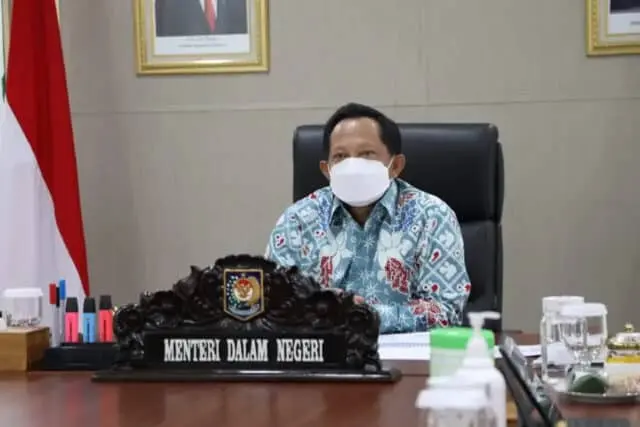 Mendagri Tekankan Pemerintah Daerah Percepat Realisasi Insentif Bagi Tenaga Kesehatan Daerah Mendagri Tekankan Pemerintah Daerah Percepat Realisasi Insentif Bagi Tenaga Kesehatan Daerah