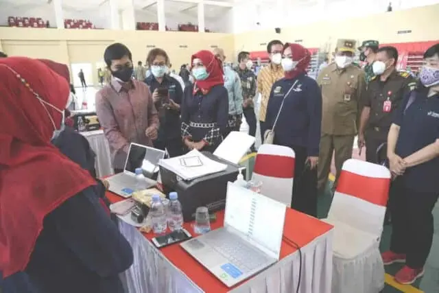 Pemprov Banten Gelar Vaksinasi Covid-19 Massal Target 200 Ribu Sasaran Pemprov Banten Gelar Vaksinasi Covid-19 Massal Target 200 Ribu Sasaran