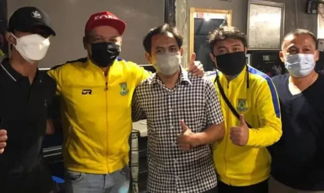 Gading Marten Membeli Saham Persikota dari Siapa? Gading Marten Membeli Saham Persikota dari Siapa?