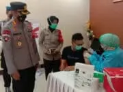 Antisipasi Klaster Keluarga Polri, Polrestro Tangerang Kota Gelar Vaksinasi Covid-19 Antisipasi Klaster Keluarga Polri, Polrestro Tangerang Kota Gelar Vaksinasi Covid-19