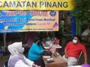 Panunggangan Utara Isolasi Mandiri Covid-19, PMI Pinang Kirim Logistik dan Semprot Disinfektan Panunggangan Utara Isolasi Mandiri Covid-19, PMI Pinang Kirim Logistik dan Semprot Disinfektan